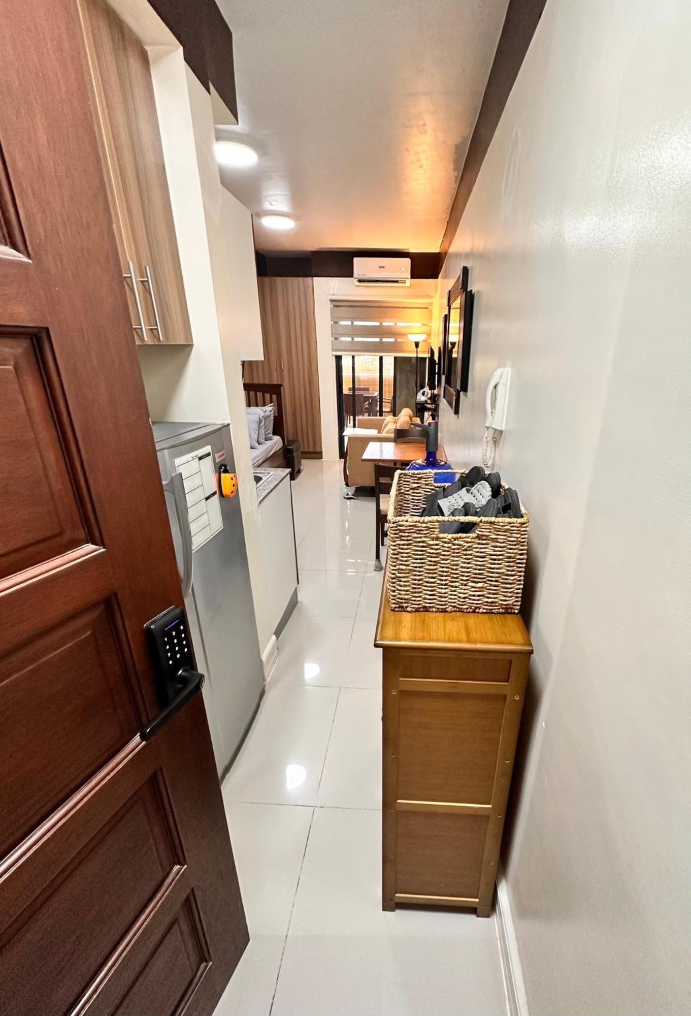 Grazie's Studio Apartment Cebu Esterno foto