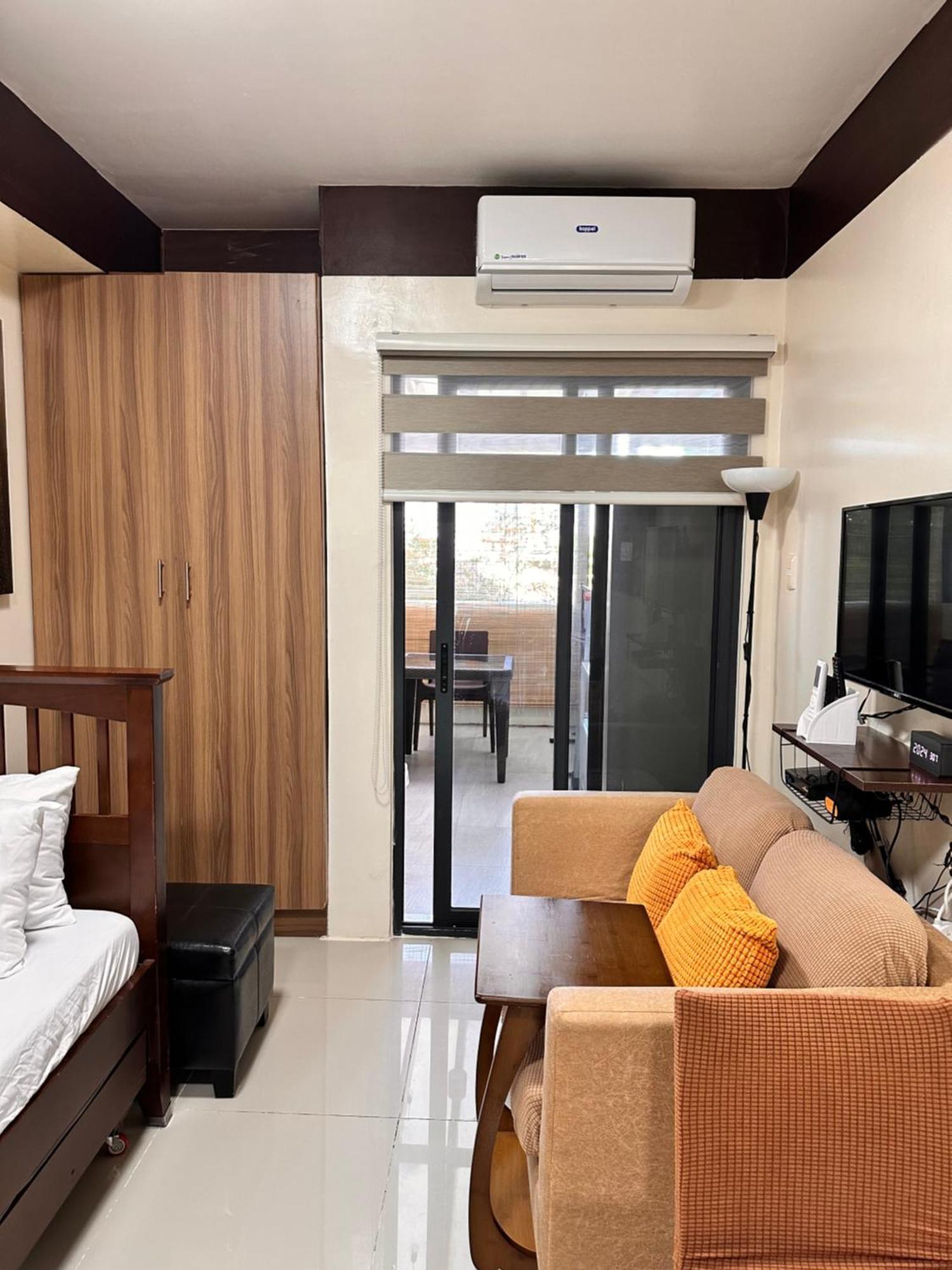 Grazie's Studio Apartment Cebu Esterno foto